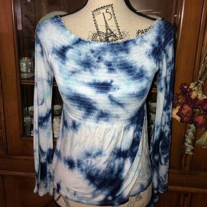 Sexy tie-dyed off the shoulder long sleeved top
